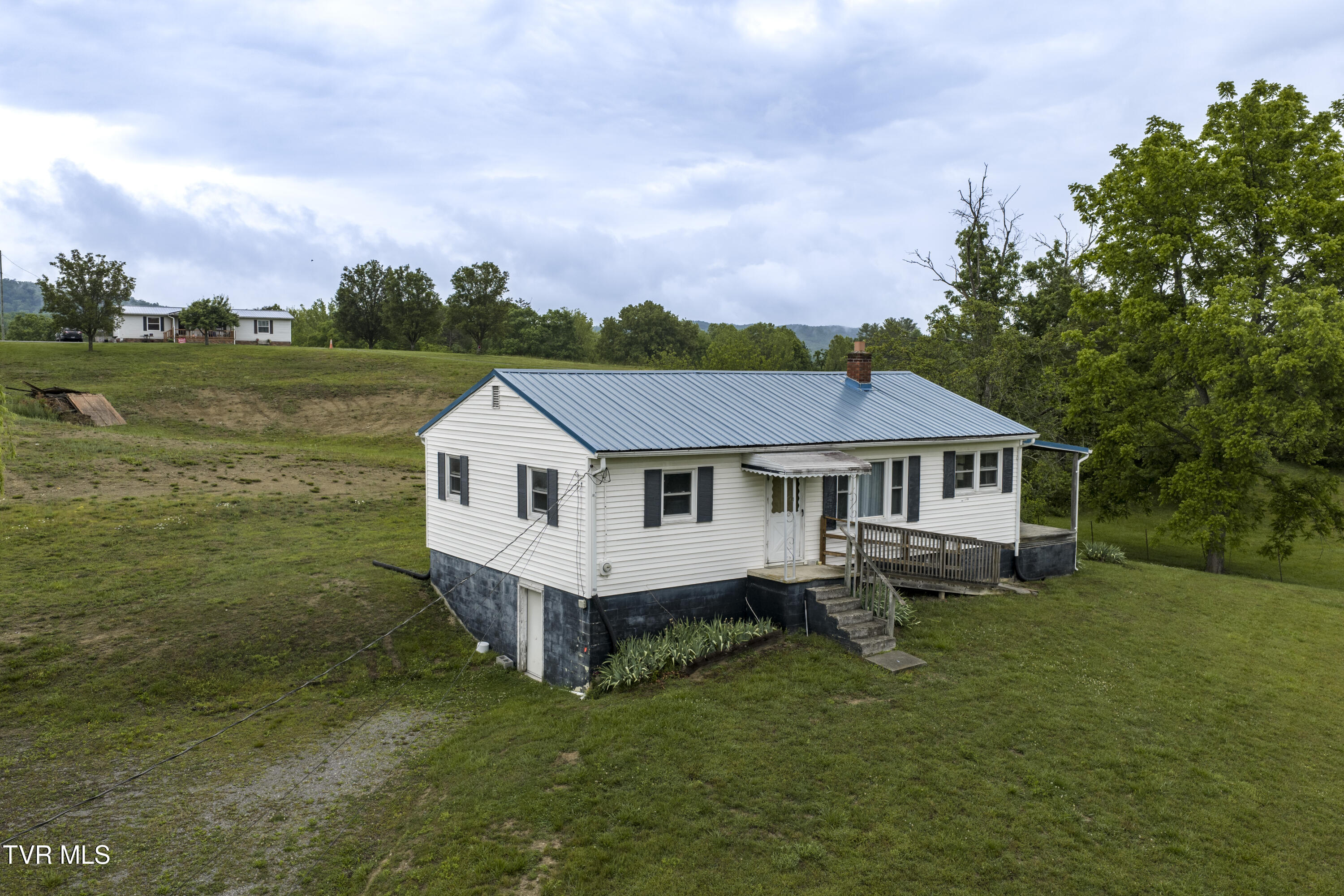1313 Oasis Road Bulls Gap, TN 37711 - Photo 32 of 46 Oasis-Aerials-1