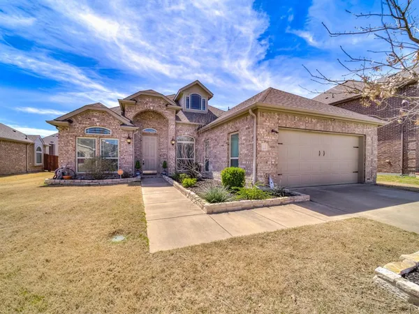 $2,900 | 426 Brook Meadow Drive, Midlothian, TX 76065