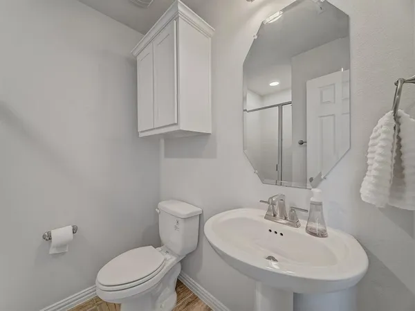 $2,900 | 426 Brook Meadow Drive, Midlothian, TX 76065