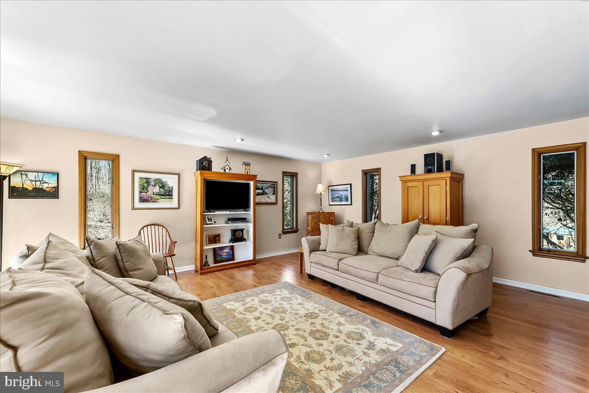1850 Brooks Road West Chester, PA 19382 - Photo 8 of 61