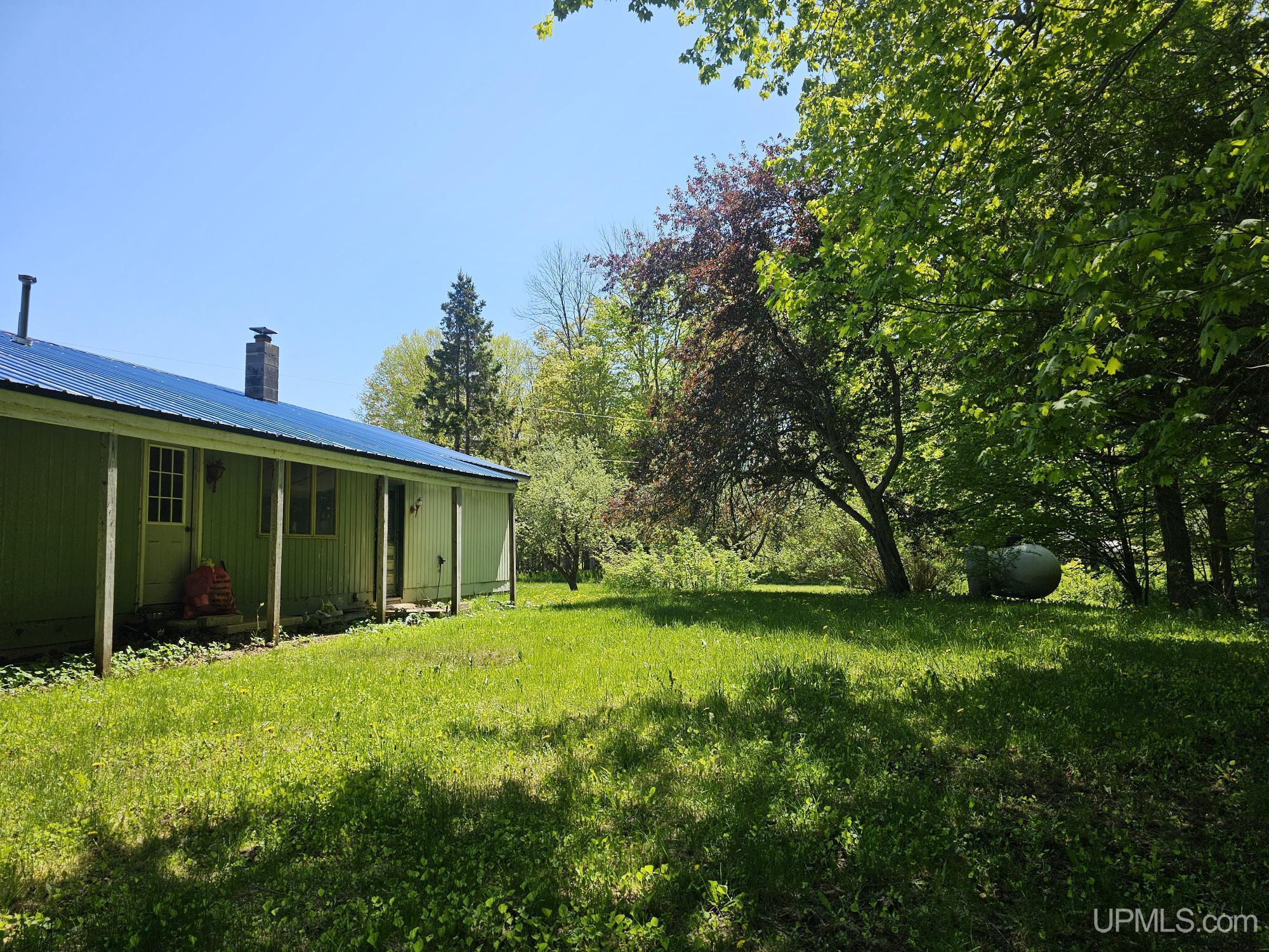 1806W Barker Road Gulliver, MI 49840 - Photo 6 of 22 Gallery Image 6