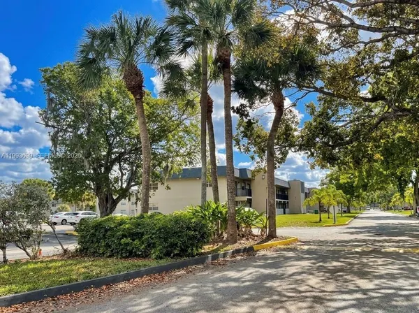 $1,680 | 7900 South Colony Circle, Unit 303, Tamarac, FL 33321