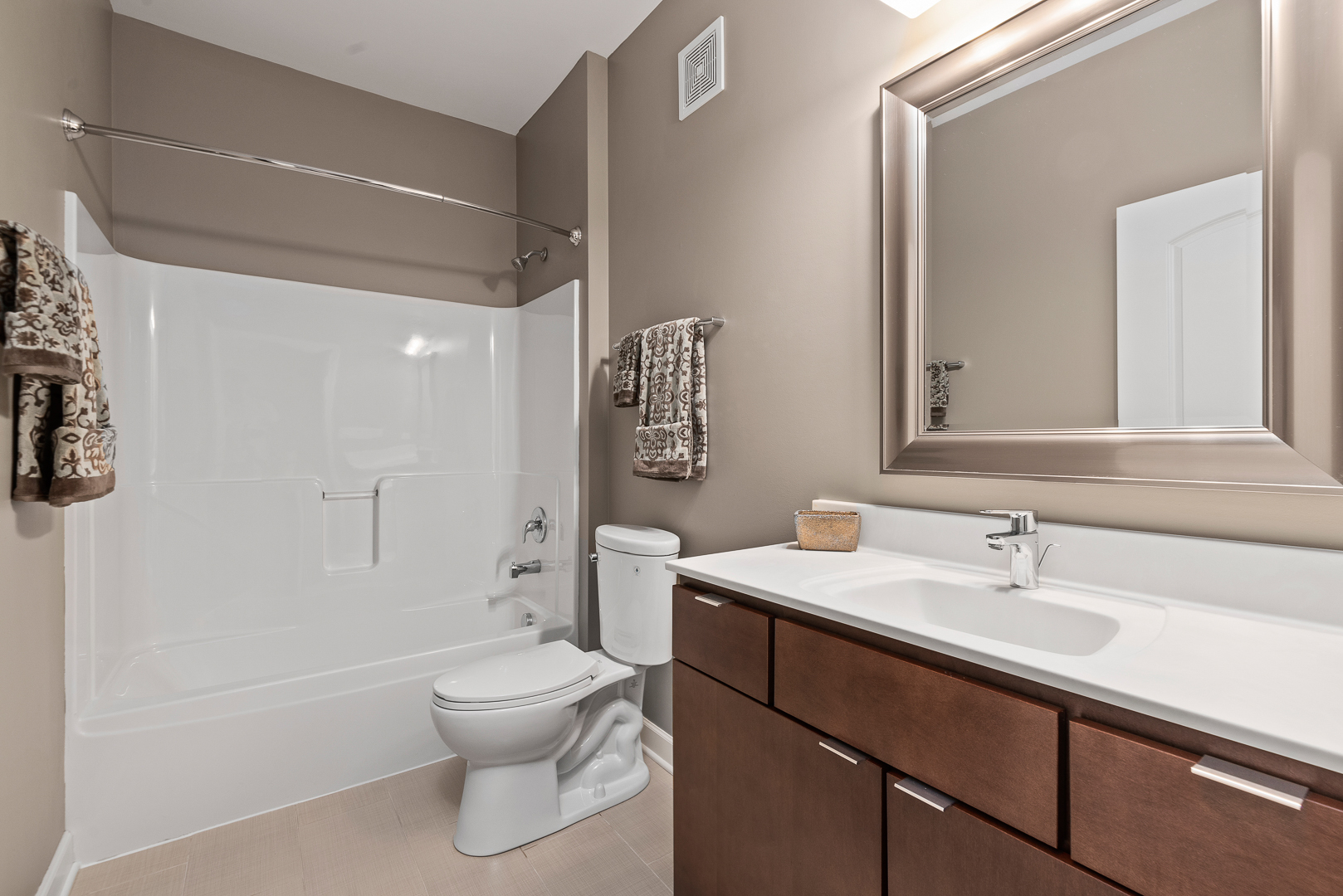 1038 Swift Road, Unit 1A Glen Ellyn, IL 60137 - Photo 17 of 19