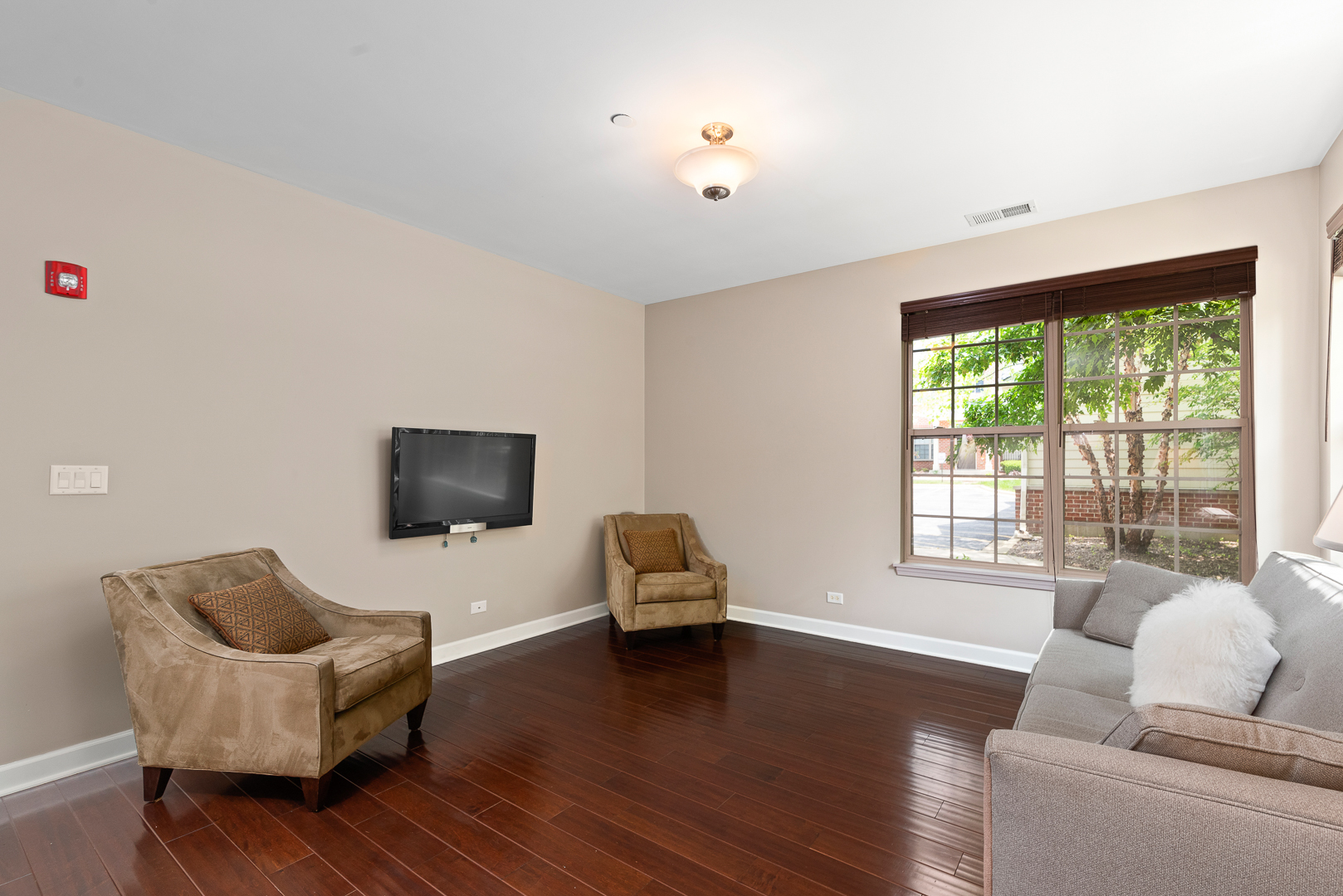 1038 Swift Road, Unit 1A Glen Ellyn, IL 60137 - Photo 5 of 19