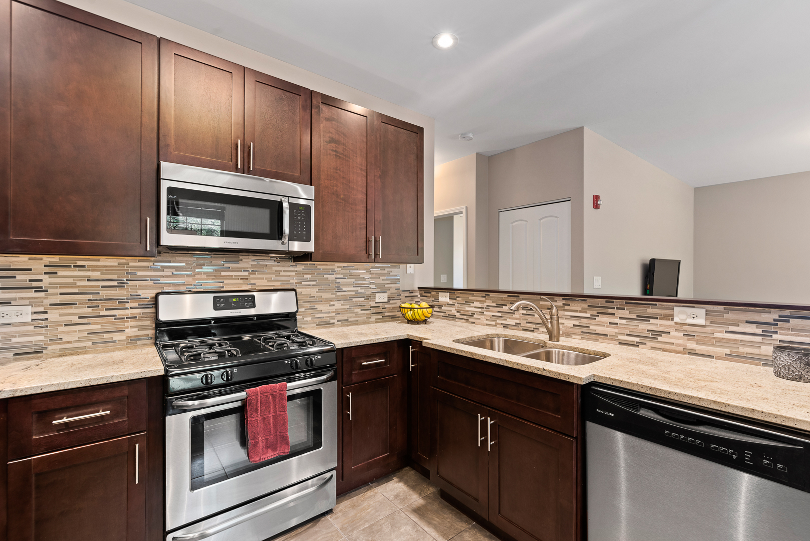 1038 Swift Road, Unit 1A Glen Ellyn, IL 60137 - Photo 10 of 19