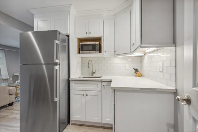 $2,600 | 67 Pond Place, Greenwich, CT 06807