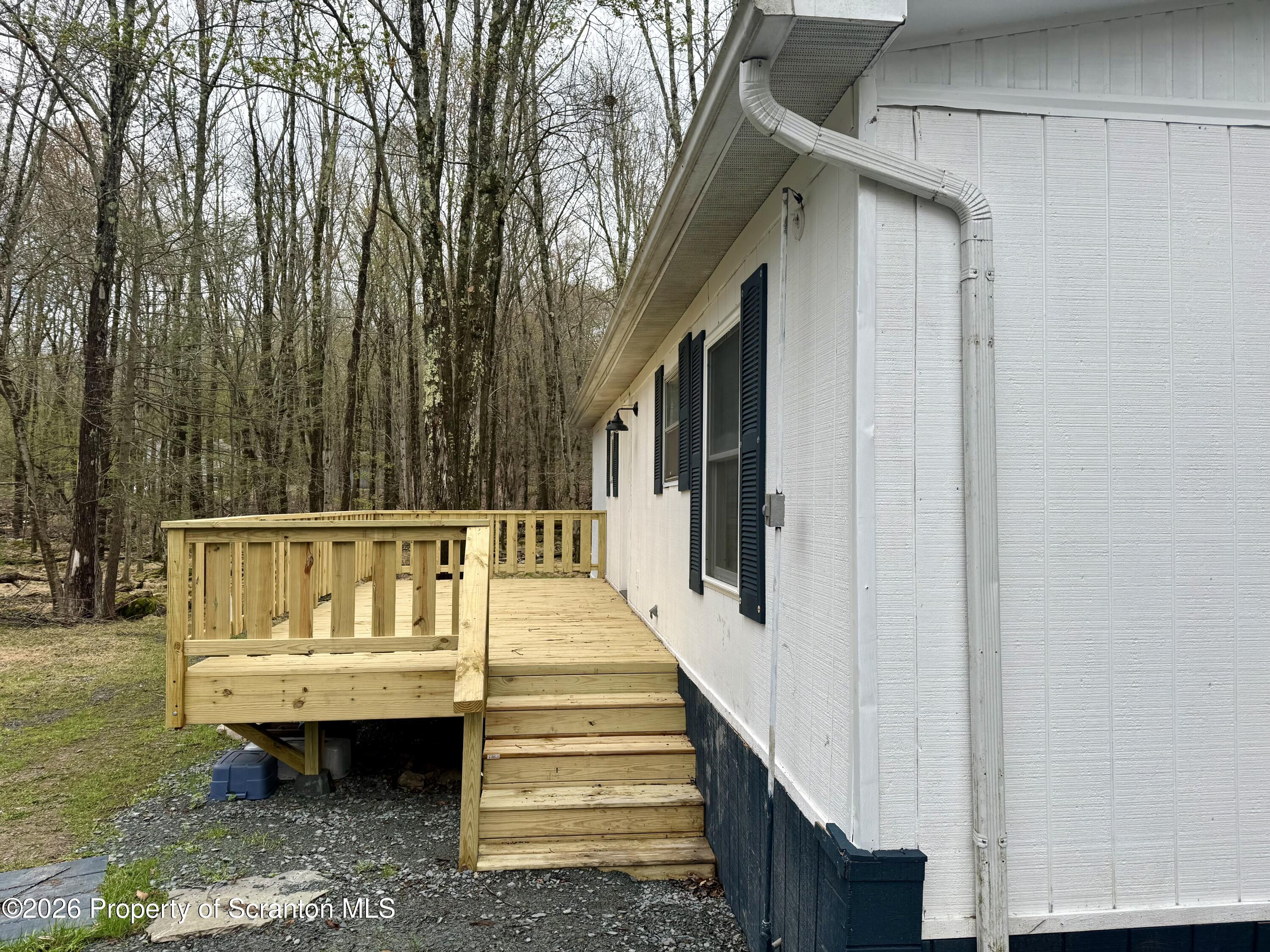 86 Windsor Lane Hawley, PA 18428 - Photo 18 of 23 Deck