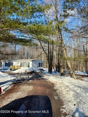 $209,900 | 86 Windsor Lane, Hawley, PA 18428