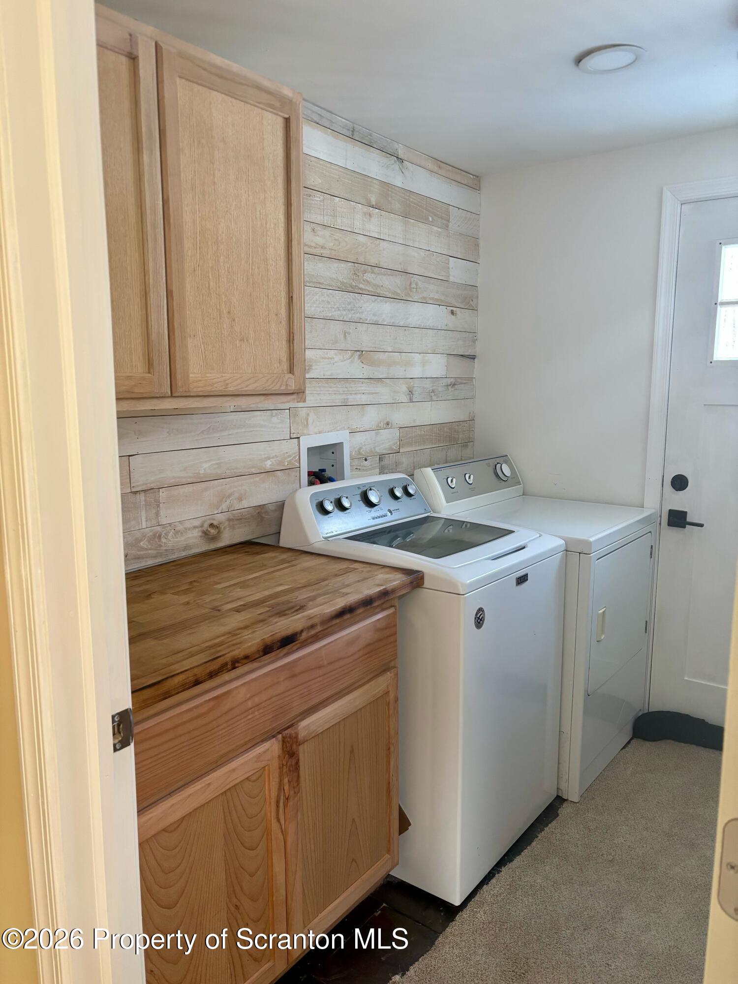 86 Windsor Lane Hawley, PA 18428 - Photo 10 of 23 Laundry