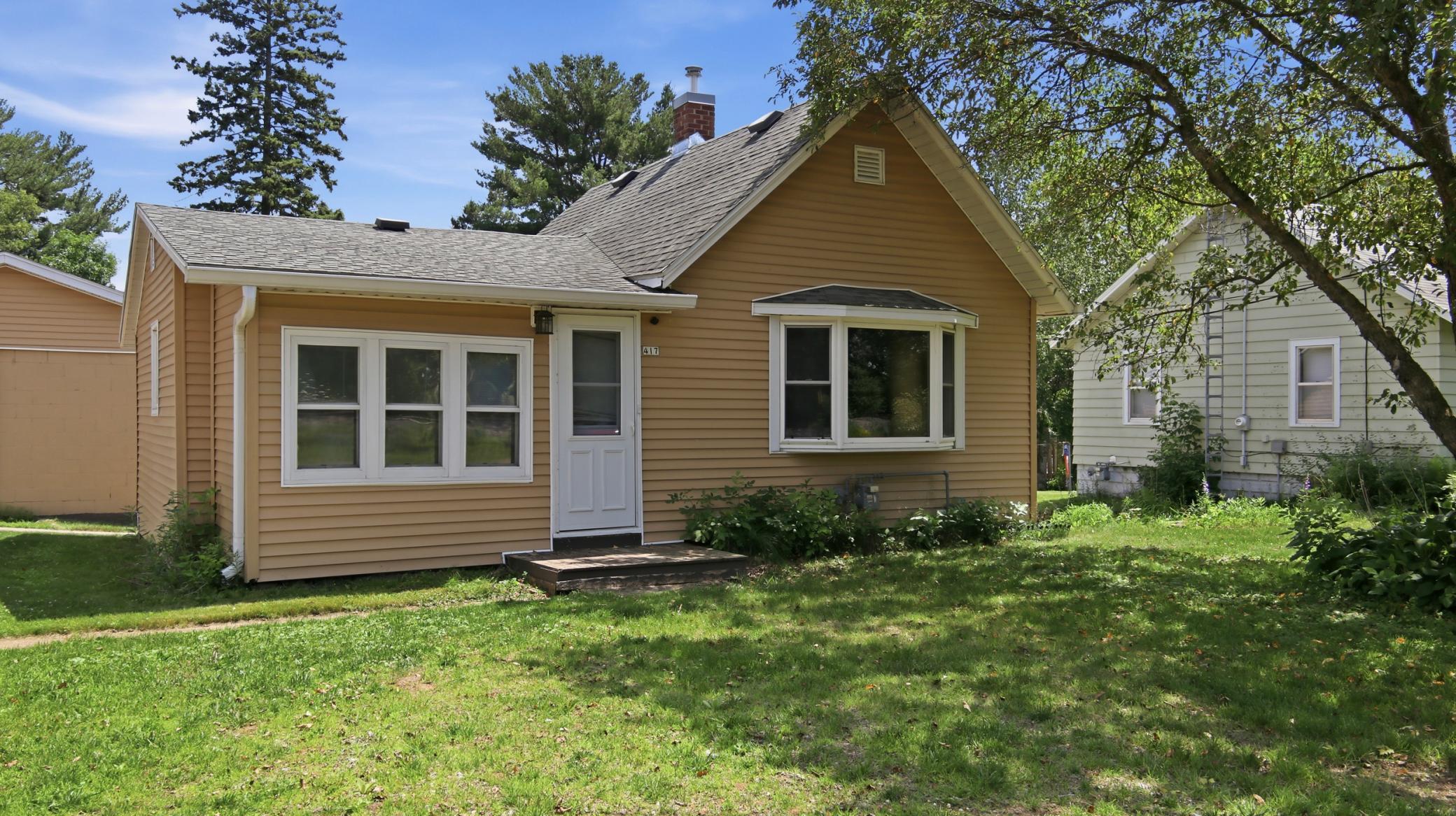 417 South 7th Street Cameron, WI 54822 - Photo 3 of 29