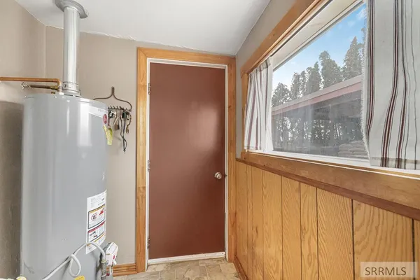 $415,000 | 590 Park Road, Arco, ID 83213