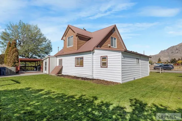 $415,000 | 590 Park Road, Arco, ID 83213