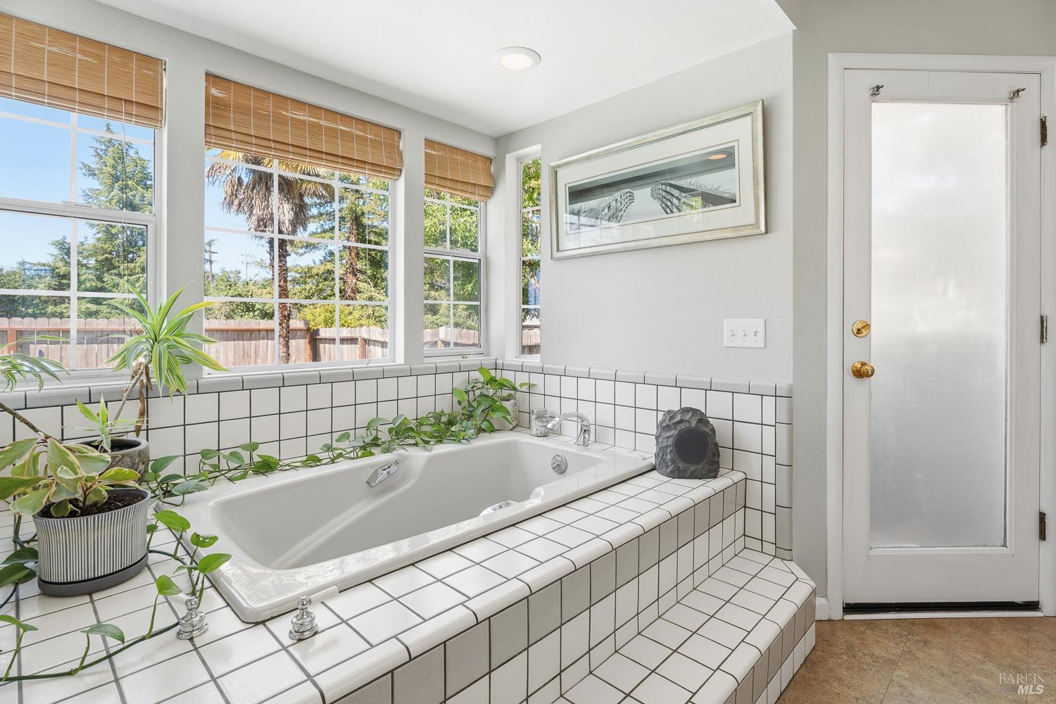 2260 Old River Road Ukiah, CA 95482 - Photo 20 of 29 a bath tub sitting next to a window