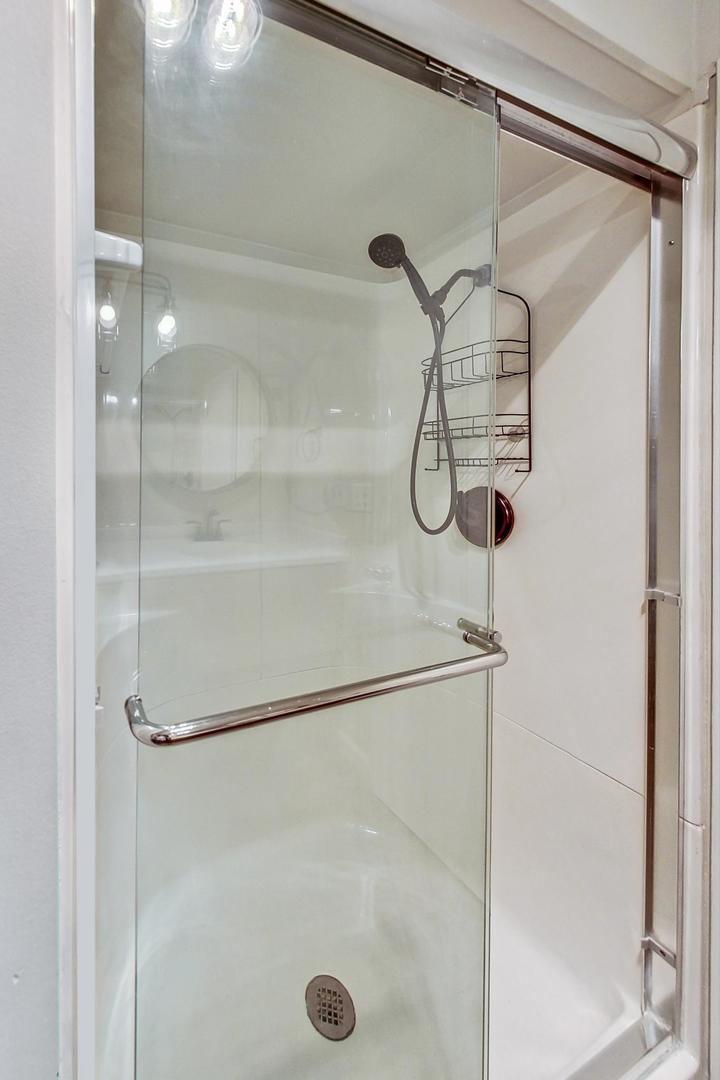 311 Deerpath Drive Winthrop Harbor, IL 60096 - Photo 31 of 48 a bathroom with a shower