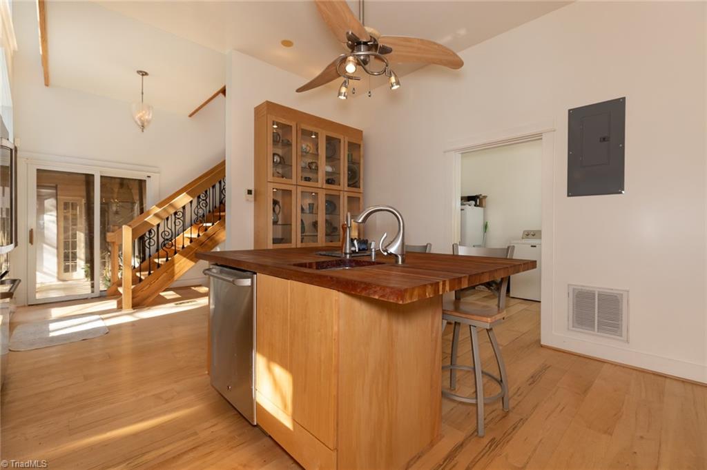 450 Simpson Reidsville, NC 27320 - Photo 6 of 23