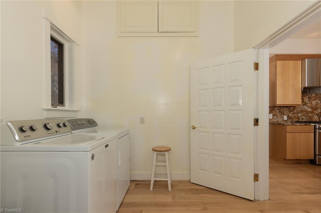 450 Simpson Reidsville, NC 27320 - Photo 9 of 23 Clean and spacious.