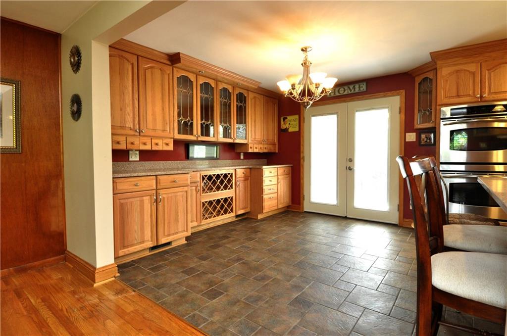 600 Ravencrest Road Pittsburgh, PA 15215 - Photo 11 of 21 Open floor plan....eat in kitchen.