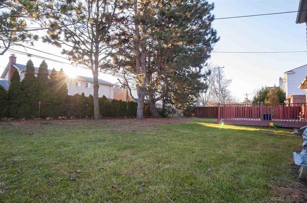 805 Canterbury Road Grosse Pointe Woods, MI 48236 - Photo 41 of 41