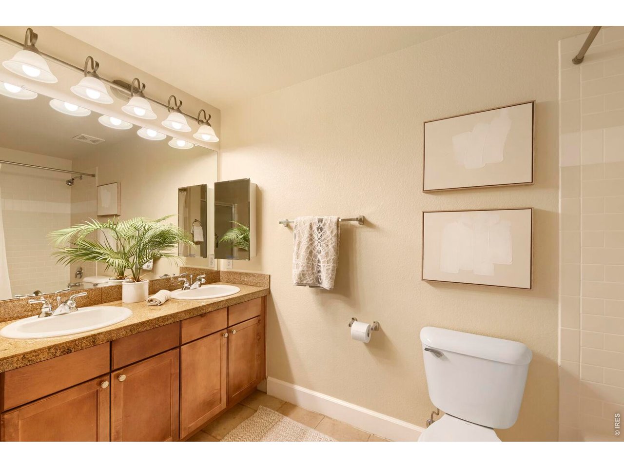 4500 Baseline Road, Unit 3305 Boulder, CO 80303 - Photo 9 of 25 Primary bathroom