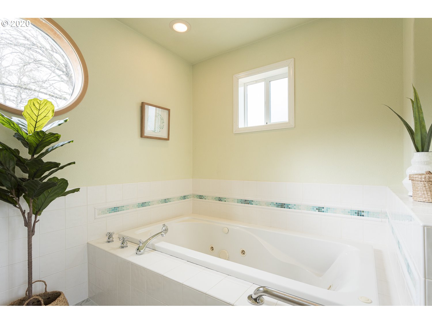 12465 Southwest Boones Ferry Road Lake Oswego, OR 97035 - Photo 17 of 29 Gallery Image 17