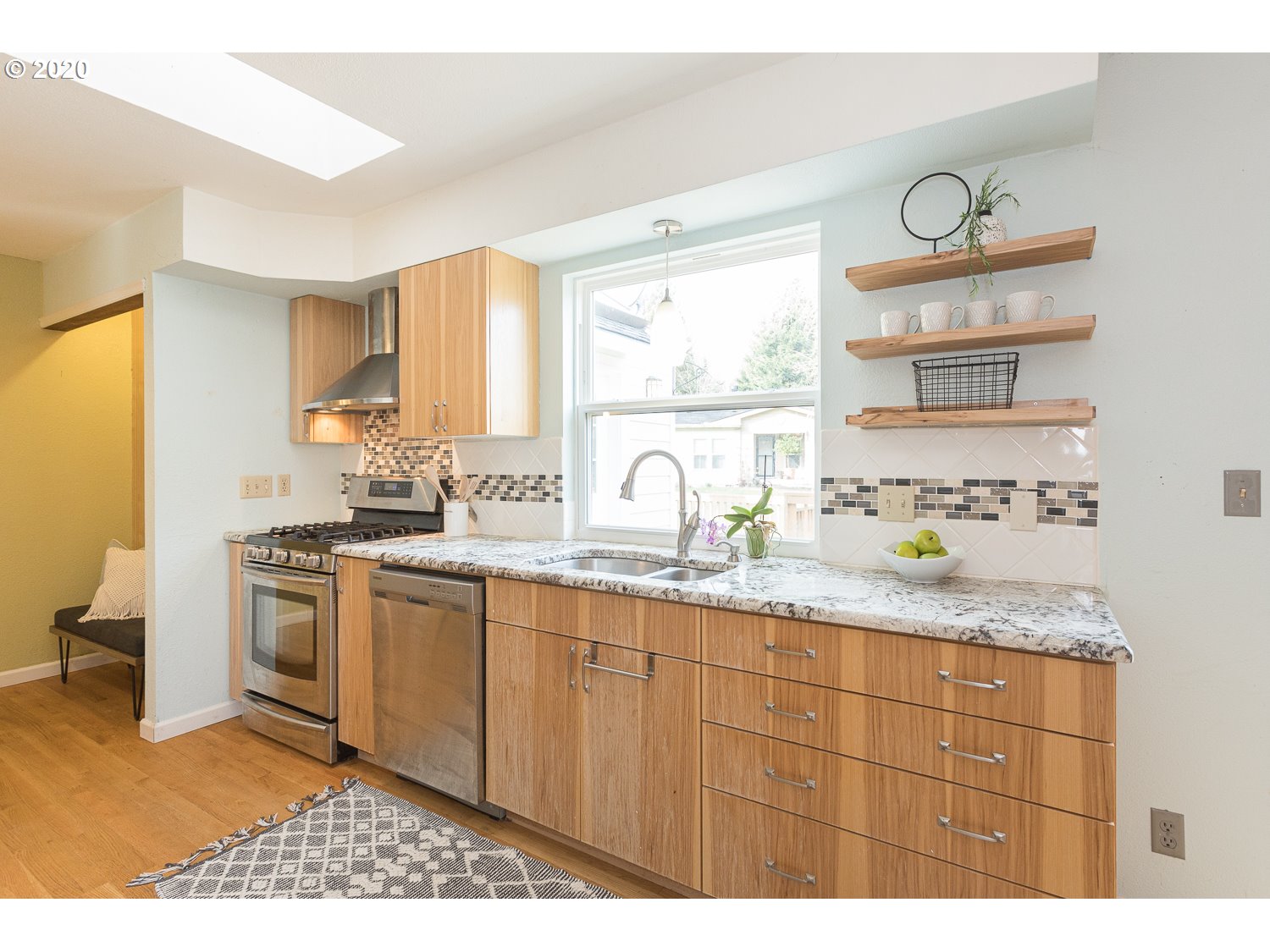 12465 Southwest Boones Ferry Road Lake Oswego, OR 97035 - Photo 9 of 29 Gallery Image 9