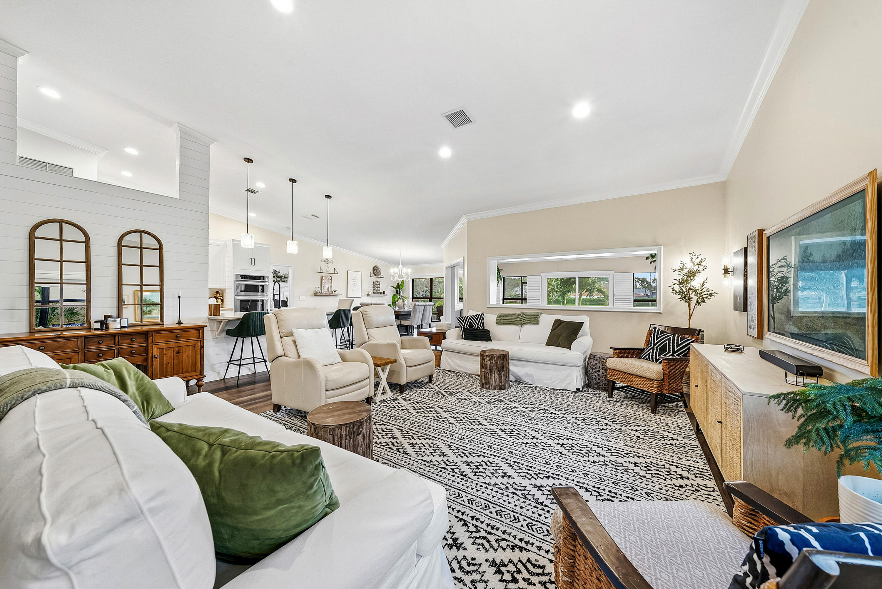 22776 Marbella Circle Boca Raton, FL 33433 - Photo 13 of 39 012-22776MarbellaCircle-BocaRaton-FL-334