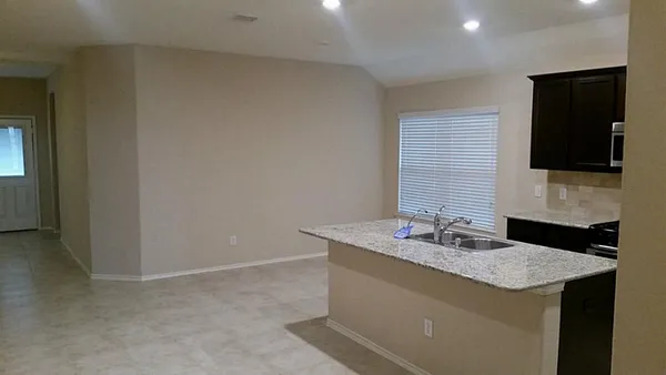 $2,100 | 3911 Webster Woods, Katy, TX 77449