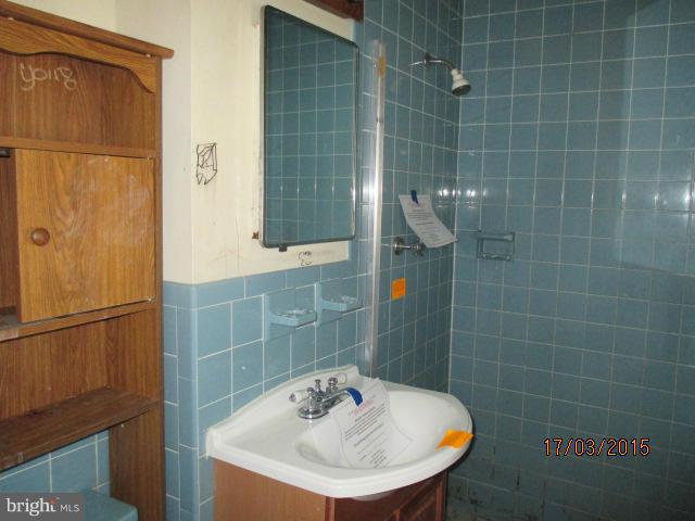5647 Calyn Road Catonsville, MD 21228 - Photo 14 of 21 Bath