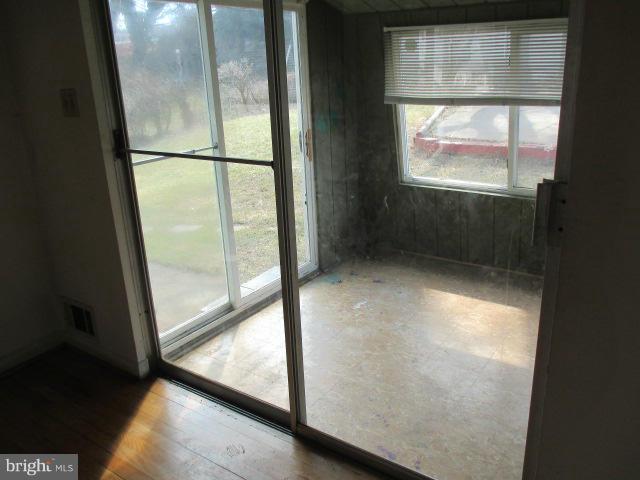 5647 Calyn Road Catonsville, MD 21228 - Photo 19 of 21 Interior (General)