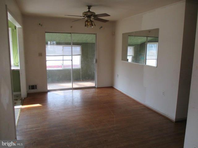 5647 Calyn Road Catonsville, MD 21228 - Photo 5 of 21 Dining Room