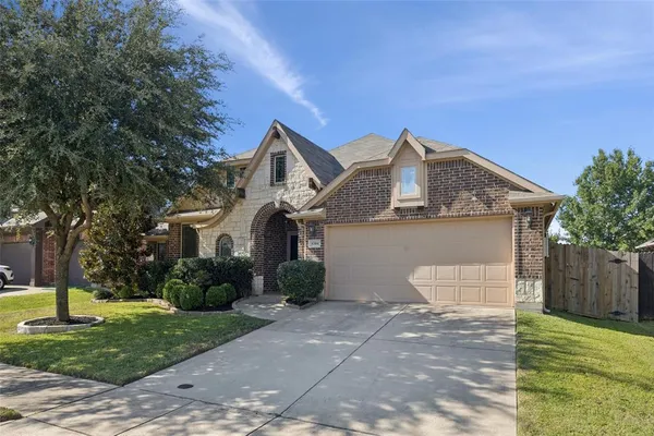 $414,900 | 8304 Spitfire Trail, Aubrey, TX 76227