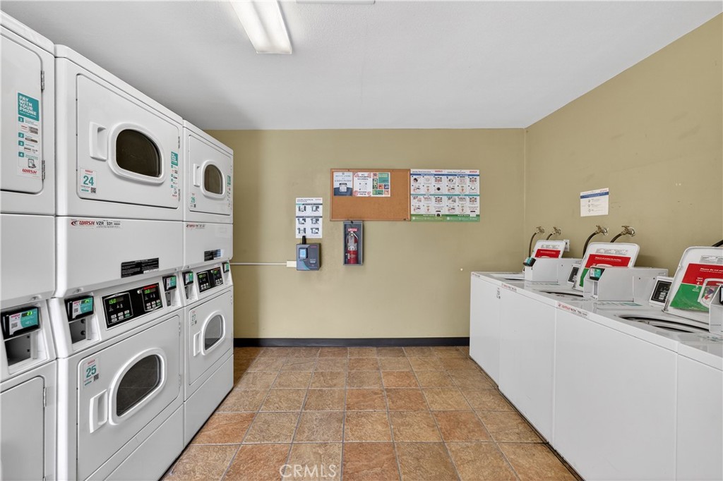 1430 West Lambert Road, Unit 384 La Habra, CA 90631 - Photo 28 of 41 a utility room with dryer and washer