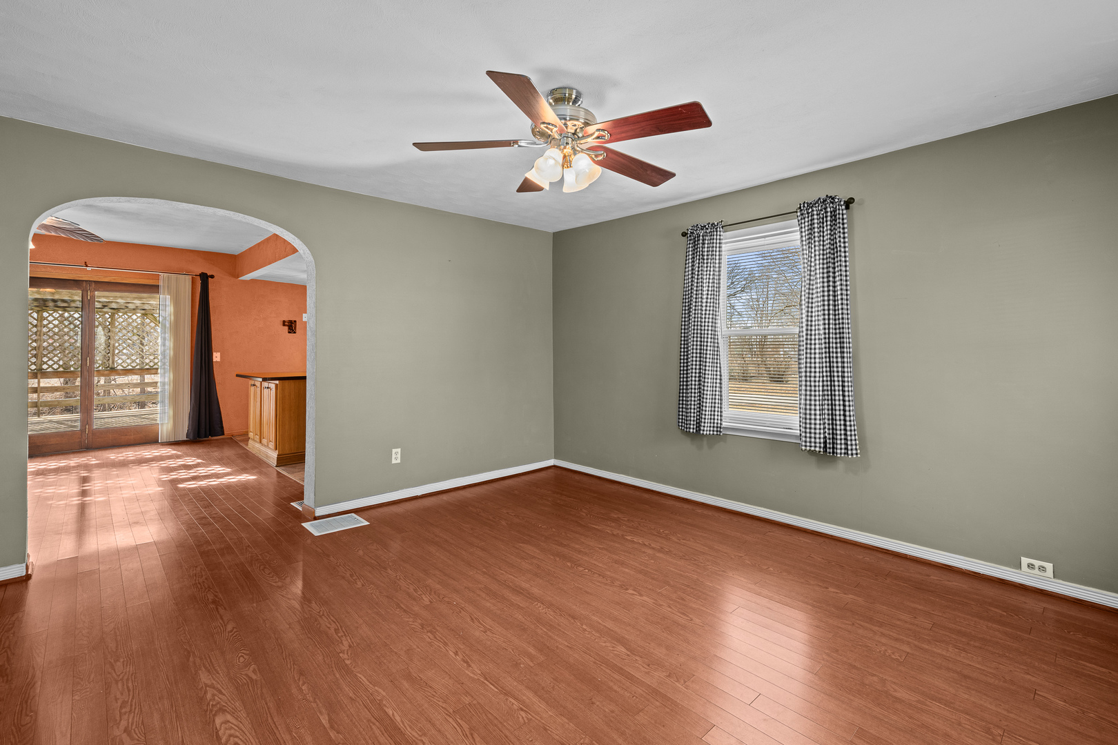 422 West Exchange Street Geneseo, IL 61254 - Photo 4 of 28