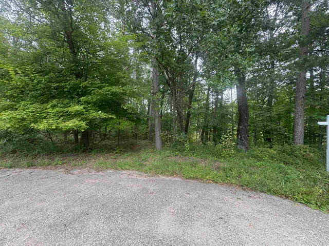 $36,900 | Knollwood Court, Unit 75, Shawano, WI 54166