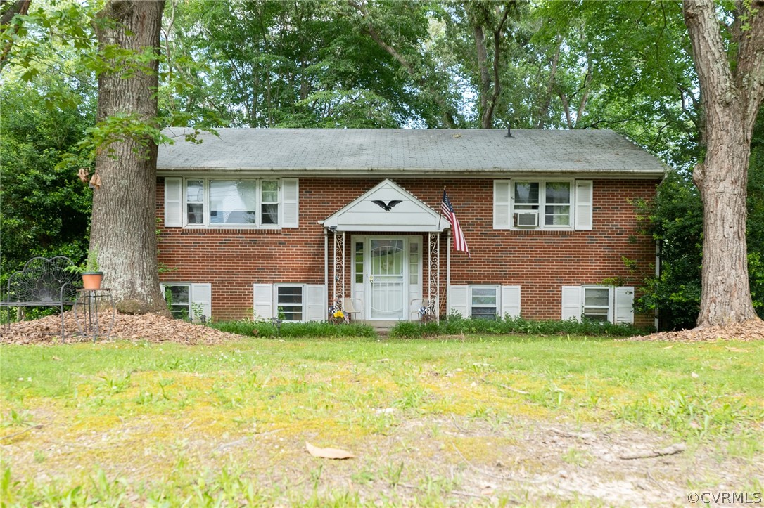 1121 Hybla Road North Chesterfield, VA 23236 - Photo 1 of 44 Gallery Image 1