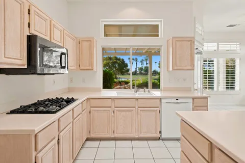 $649,000 | 38258 Sunny Days Drive, Palm Desert, CA 92211