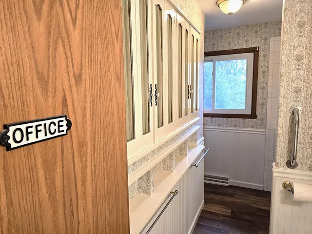 $298,500 | 2740 South Nakoma Court, Beloit, WI 53511