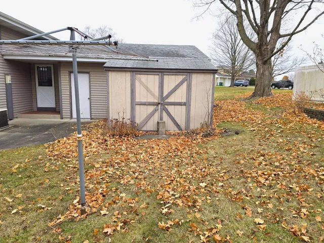 $298,500 | 2740 South Nakoma Court, Beloit, WI 53511