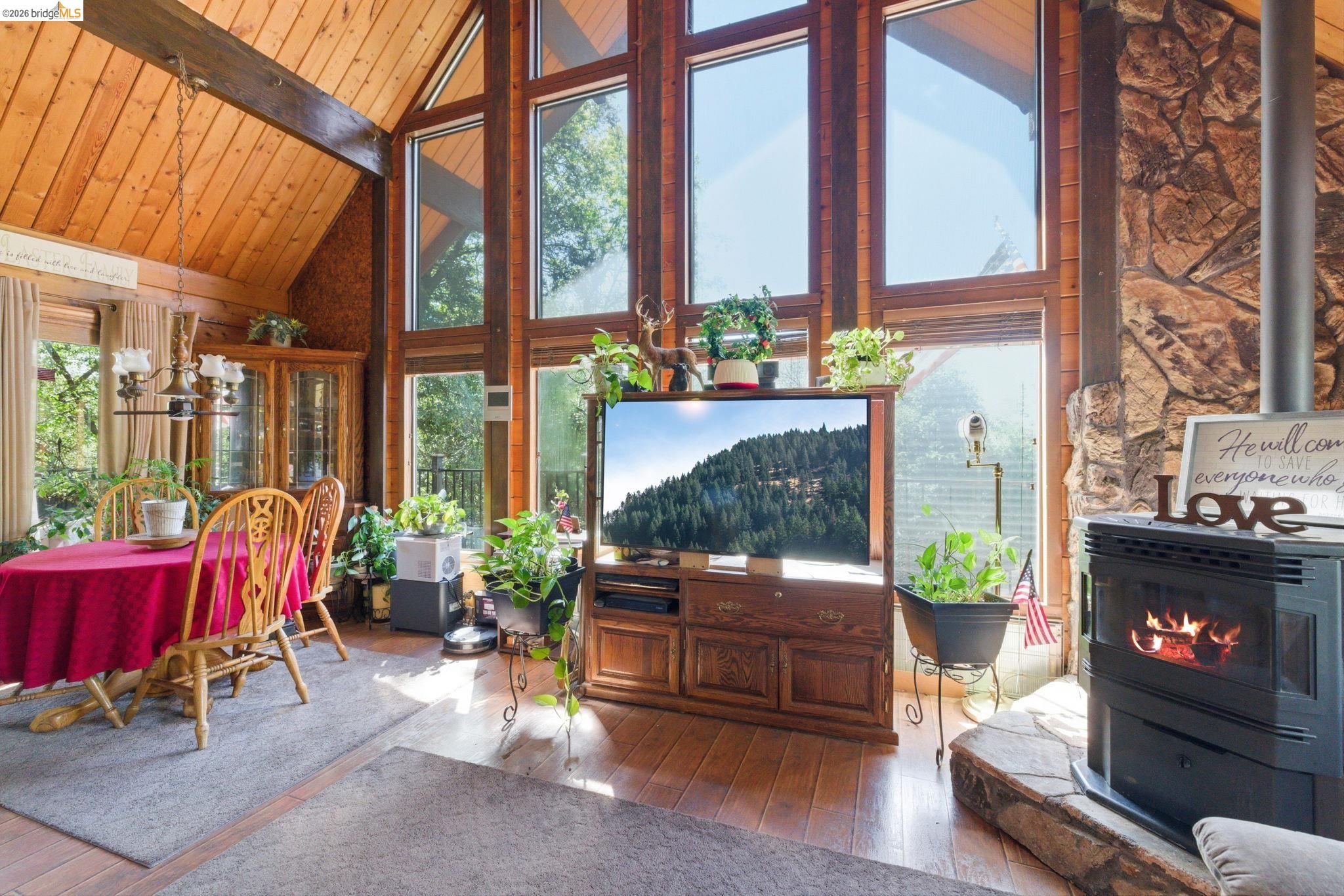 22555 South Fork Road Sonora, CA 95370 - Photo 3 of 32