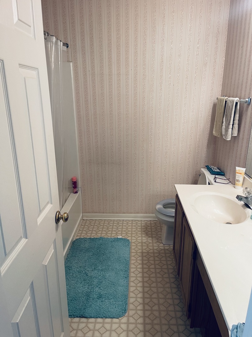 26 Lancaster Circle Gurnee, IL 60031 - Photo 9 of 30