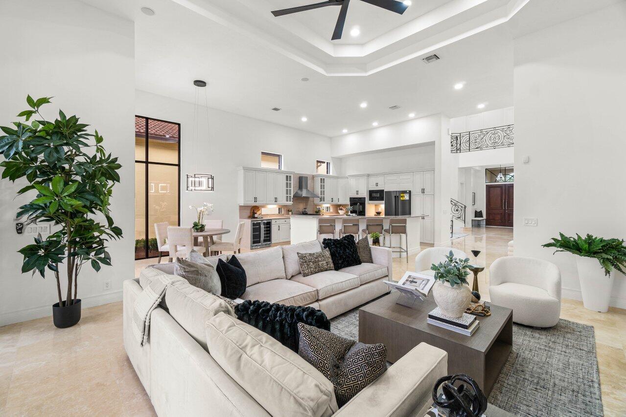 17939 Lake Azure Way Boca Raton, FL 33496 - Photo 12 of 52 022-17939LakeAzureWay-BocaRaton-FL-33496