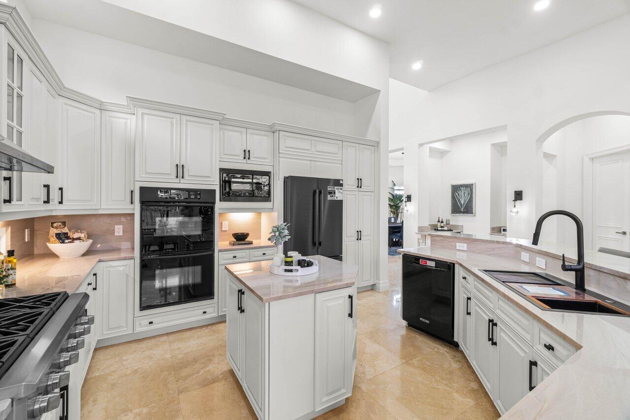 17939 Lake Azure Way Boca Raton, FL 33496 - Photo 16 of 52 017-17939LakeAzureWay-BocaRaton-FL-33496