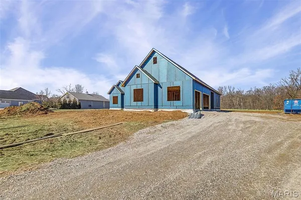 $1,190,000 | 2335 Staunton Road, Troy, IL 62294