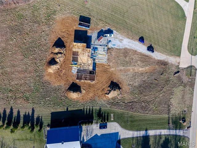 $1,190,000 | 2335 Staunton Road, Troy, IL 62294