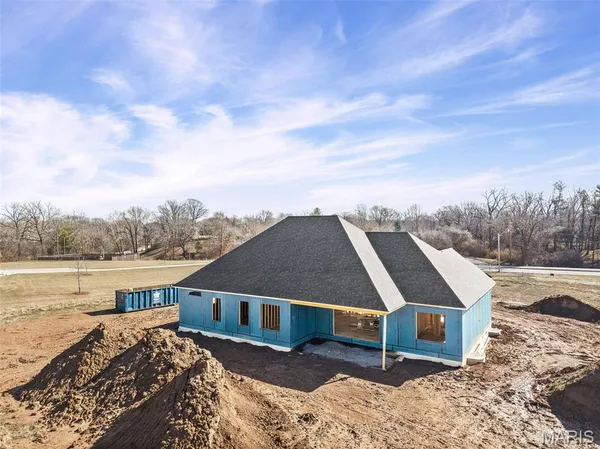 $1,190,000 | 2335 Staunton Road, Troy, IL 62294