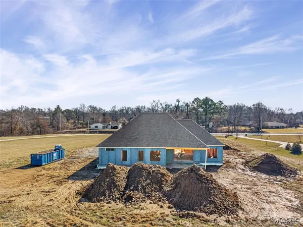 $1,190,000 | 2335 Staunton Road, Troy, IL 62294