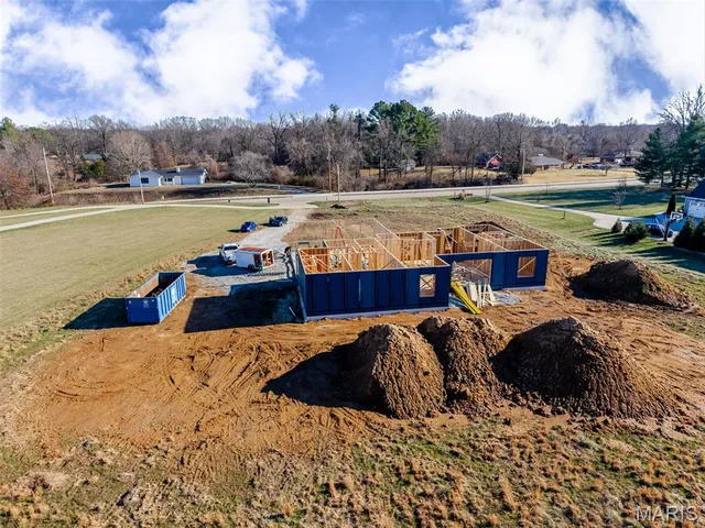 $1,190,000 | 2335 Staunton Road, Troy, IL 62294