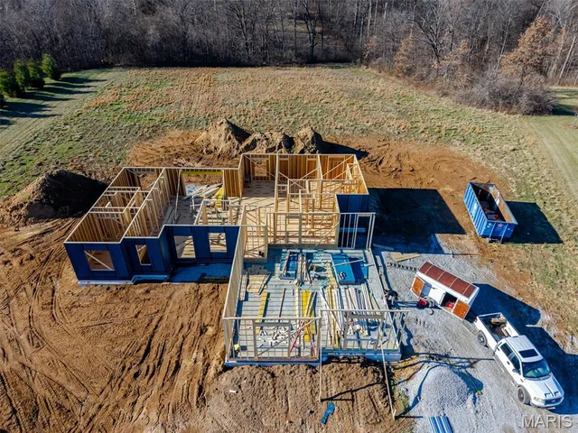 $1,190,000 | 2335 Staunton Road, Troy, IL 62294