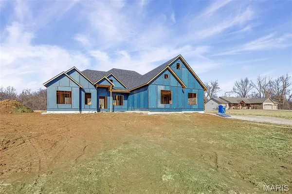 $1,190,000 | 2335 Staunton Road, Troy, IL 62294