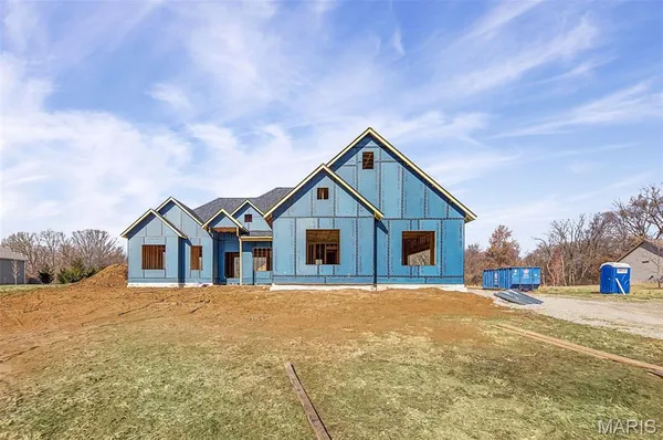 $1,190,000 | 2335 Staunton Road, Troy, IL 62294